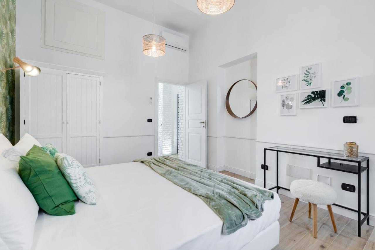 Bmga L Glam Industrial 3-Bed Apartment In Termini Rome Exterior photo