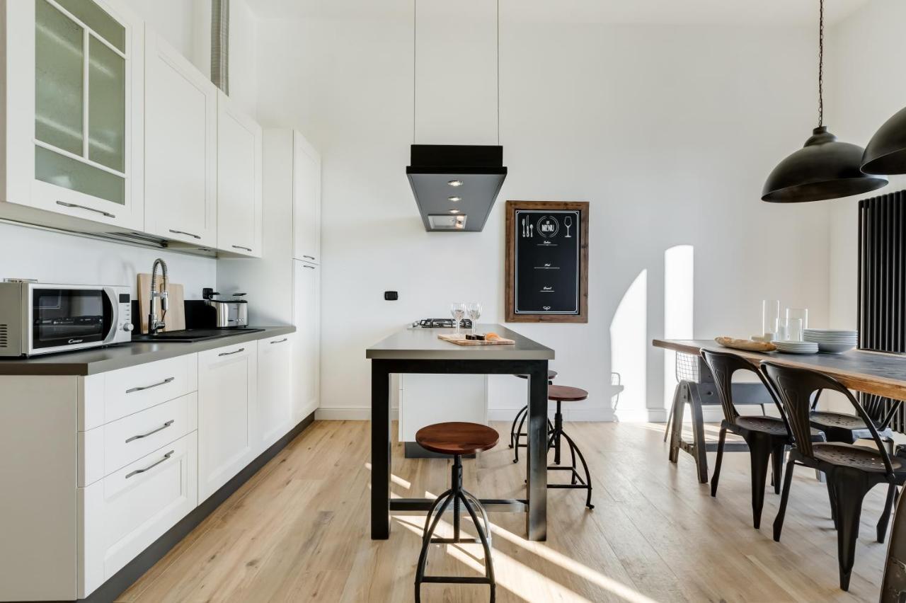 Bmga L Glam Industrial 3-Bed Apartment In Termini Rome Exterior photo