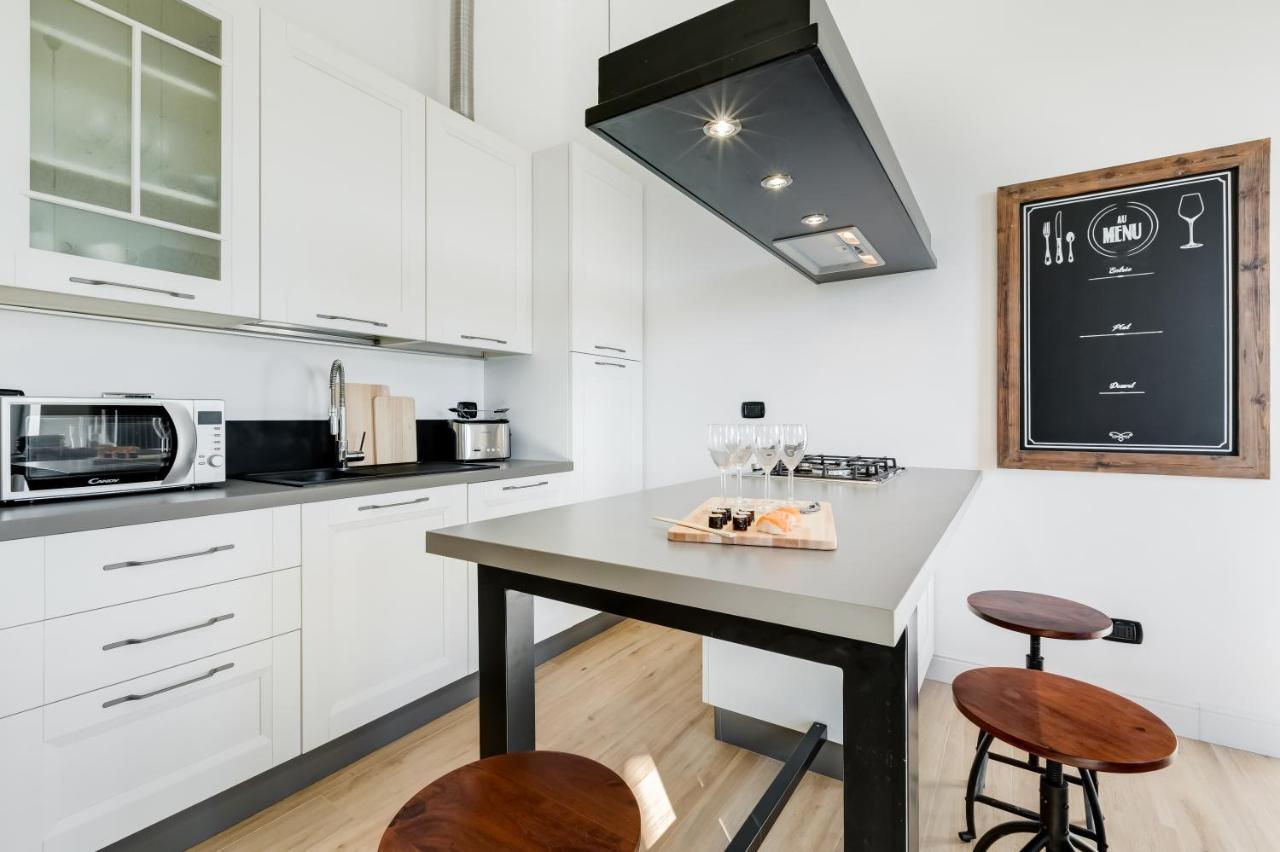 Bmga L Glam Industrial 3-Bed Apartment In Termini Rome Exterior photo