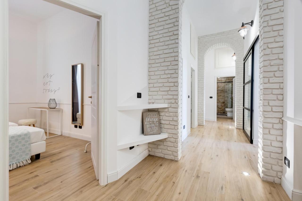 Bmga L Glam Industrial 3-Bed Apartment In Termini Rome Exterior photo