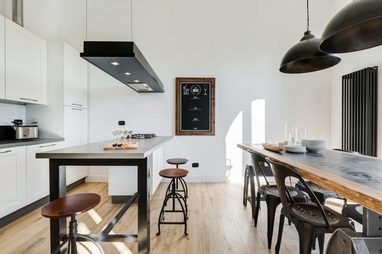 Bmga L Glam Industrial 3-Bed Apartment In Termini Rome Exterior photo