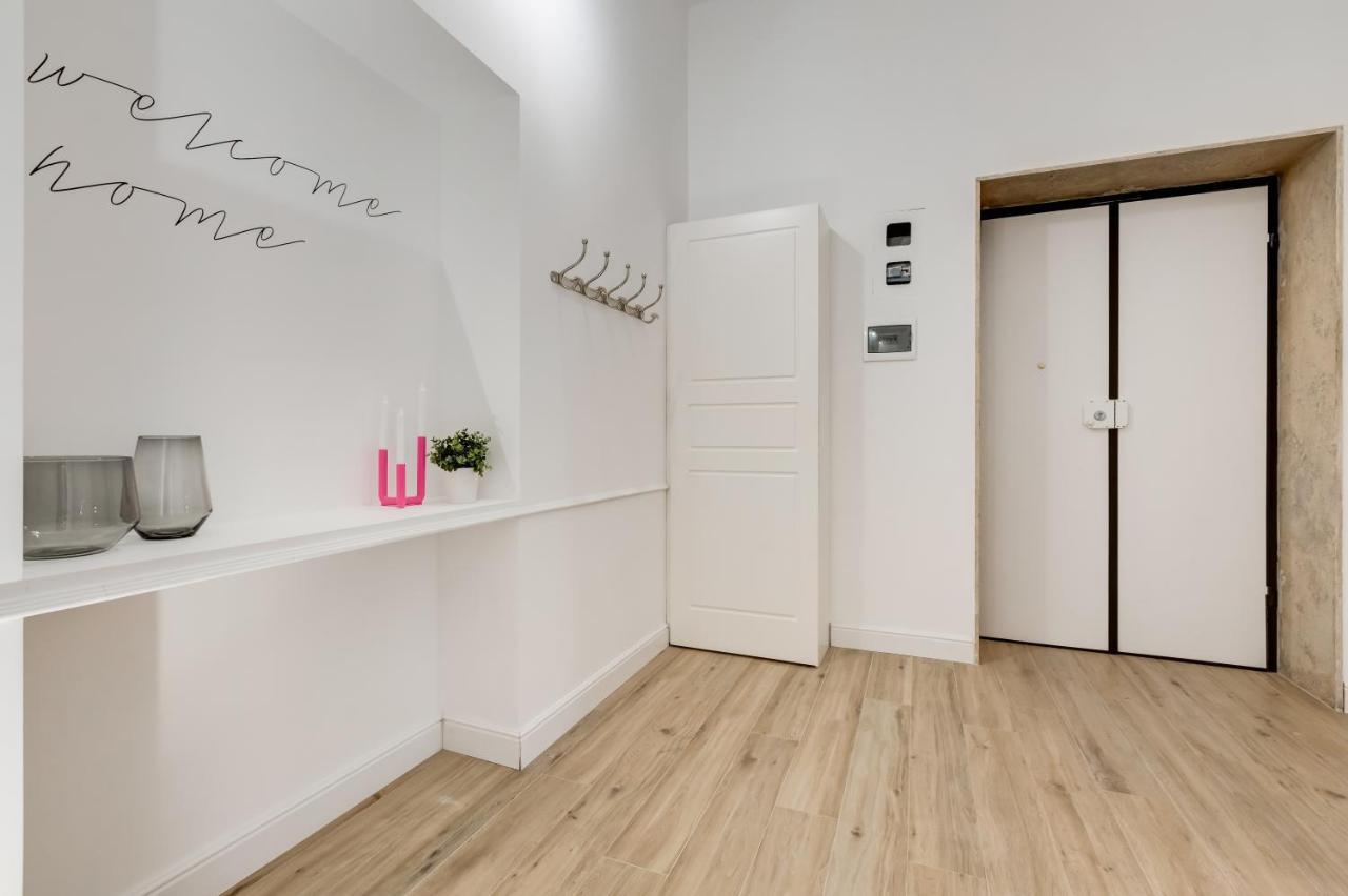 Bmga L Glam Industrial 3-Bed Apartment In Termini Rome Exterior photo