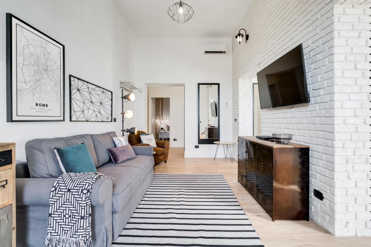 Bmga L Glam Industrial 3-Bed Apartment In Termini Rome Exterior photo