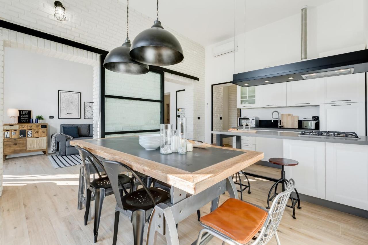 Bmga L Glam Industrial 3-Bed Apartment In Termini Rome Exterior photo