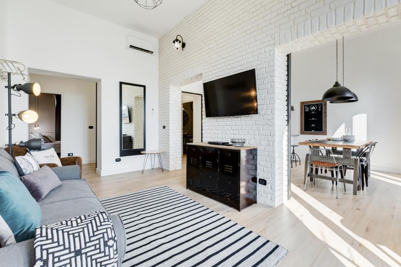Bmga L Glam Industrial 3-Bed Apartment In Termini Rome Exterior photo